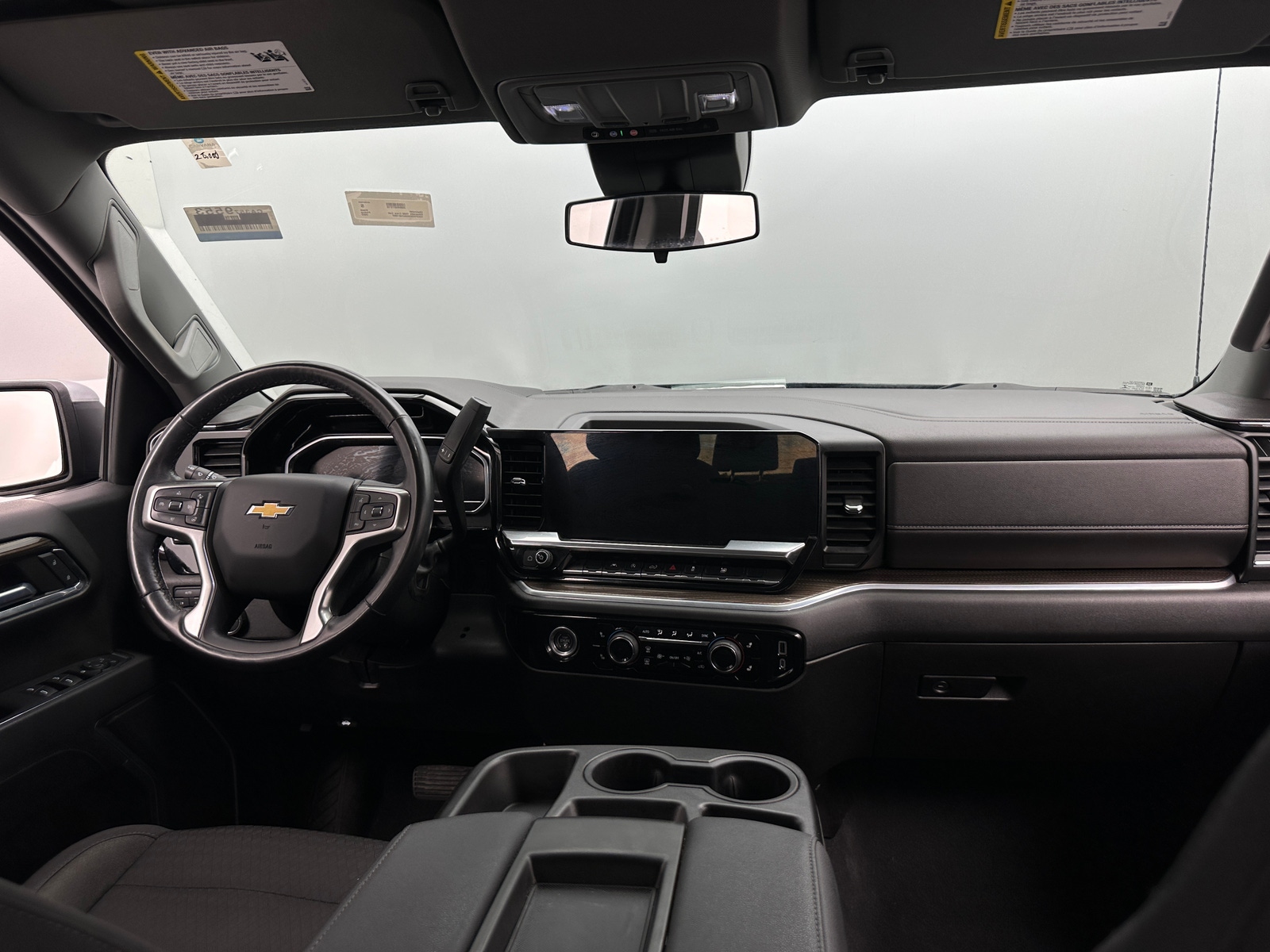 Thumbnail: 2022 Chevrolet Silverado 1500 - 3