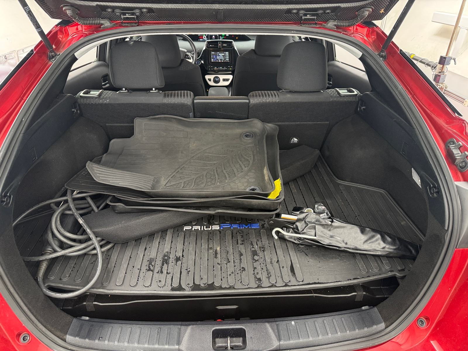 Thumbnail: 2018 Toyota Prius Prime - 7