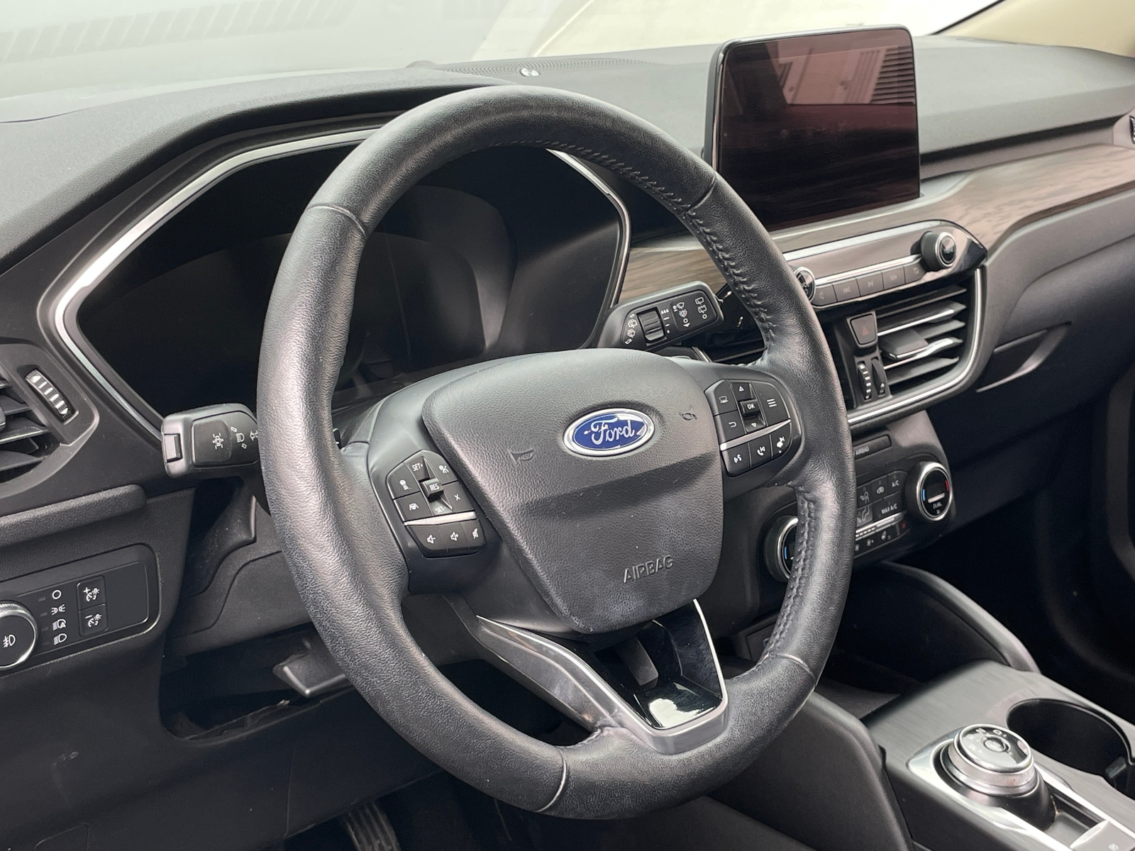 Thumbnail: 2020 Ford Escape - 4