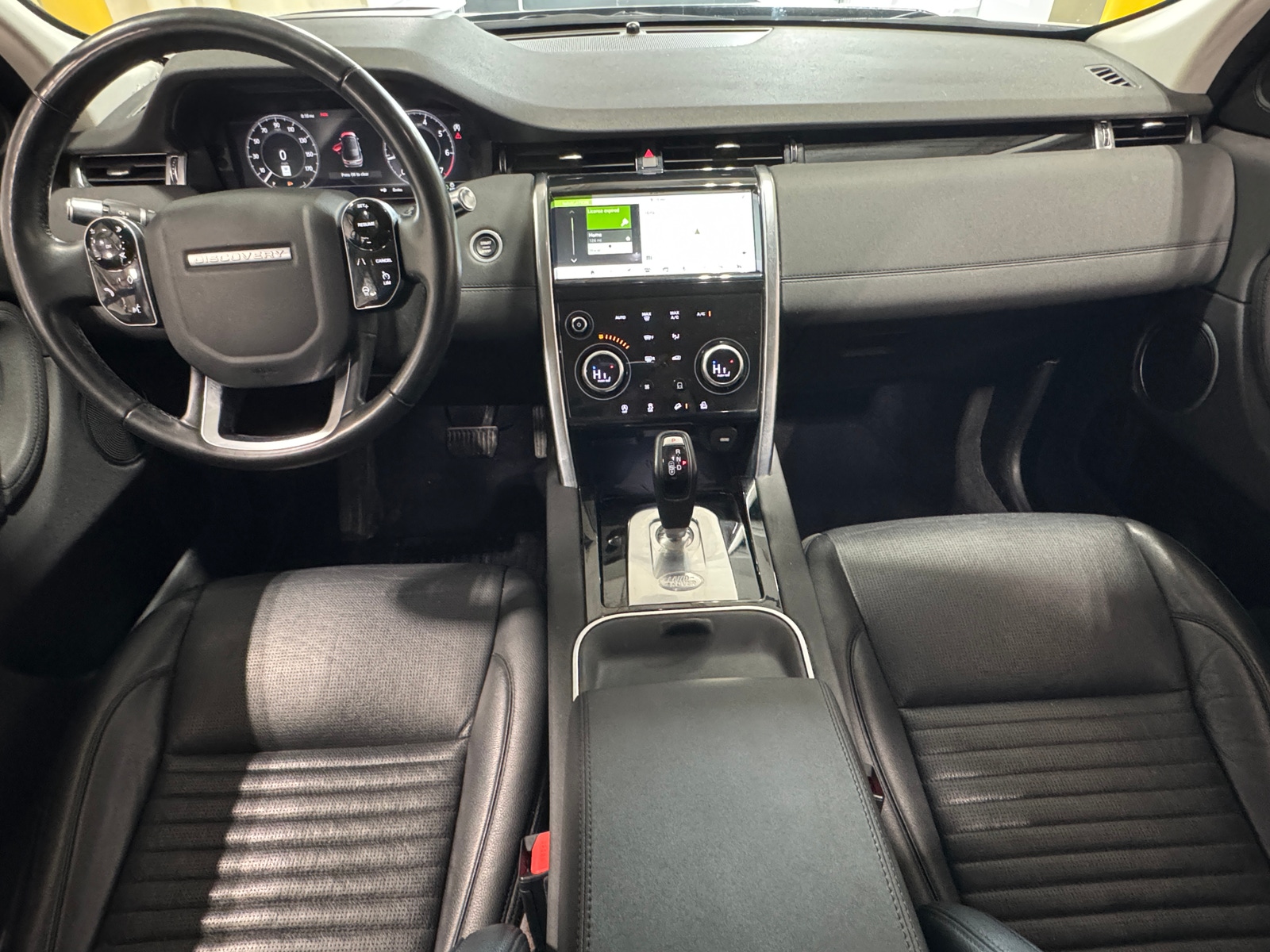 Thumbnail: 2020 Land Rover Discovery Sport - 2