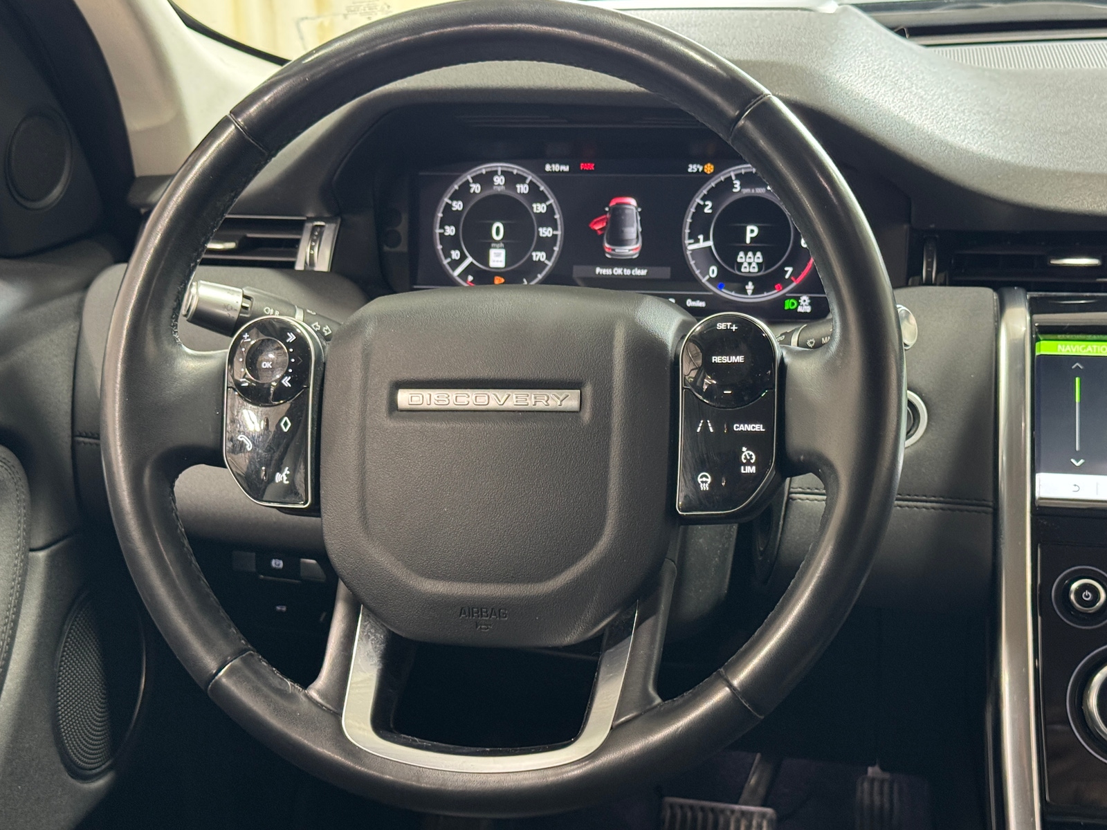 Thumbnail: 2020 Land Rover Discovery Sport - 4