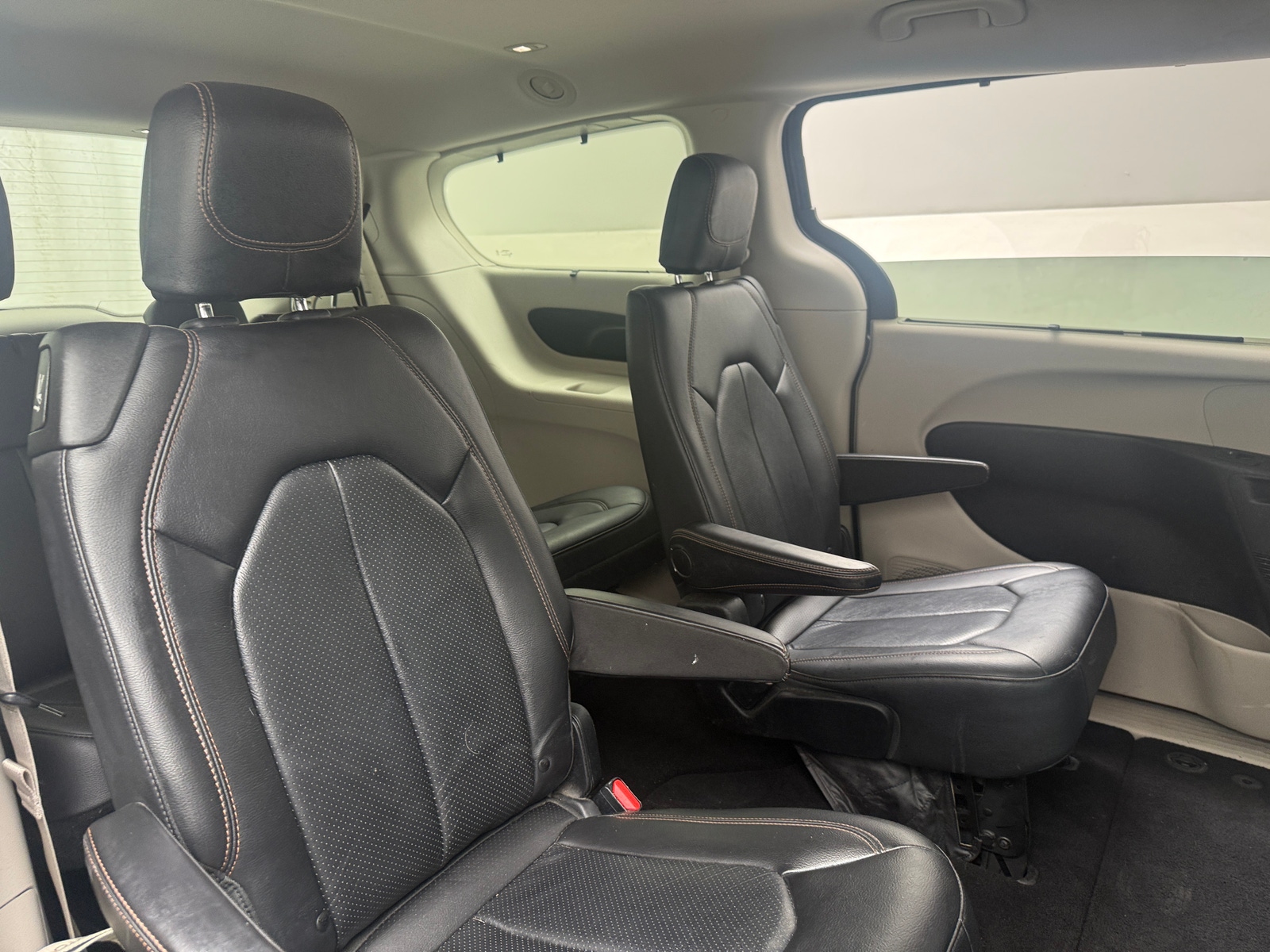 Thumbnail: 2018 Chrysler Pacifica - 5