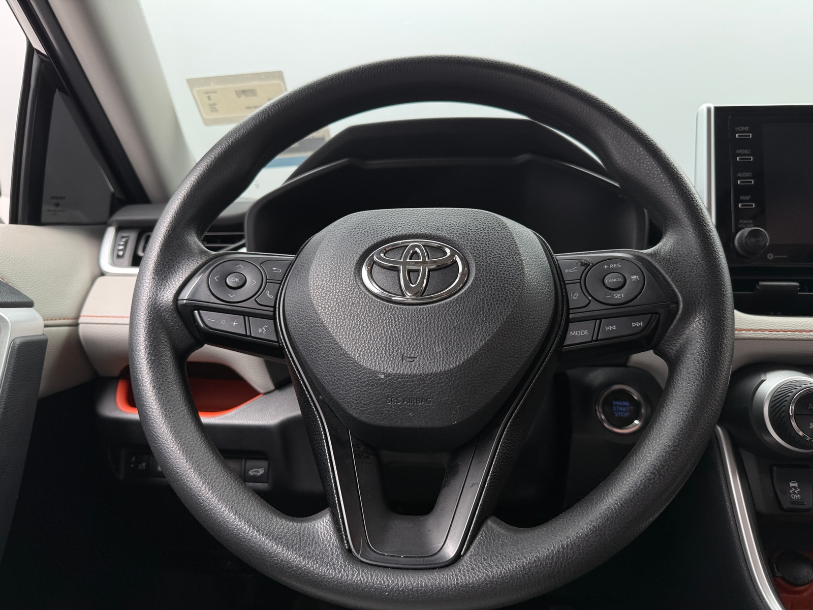 Thumbnail: 2019 Toyota RAV4 - 4