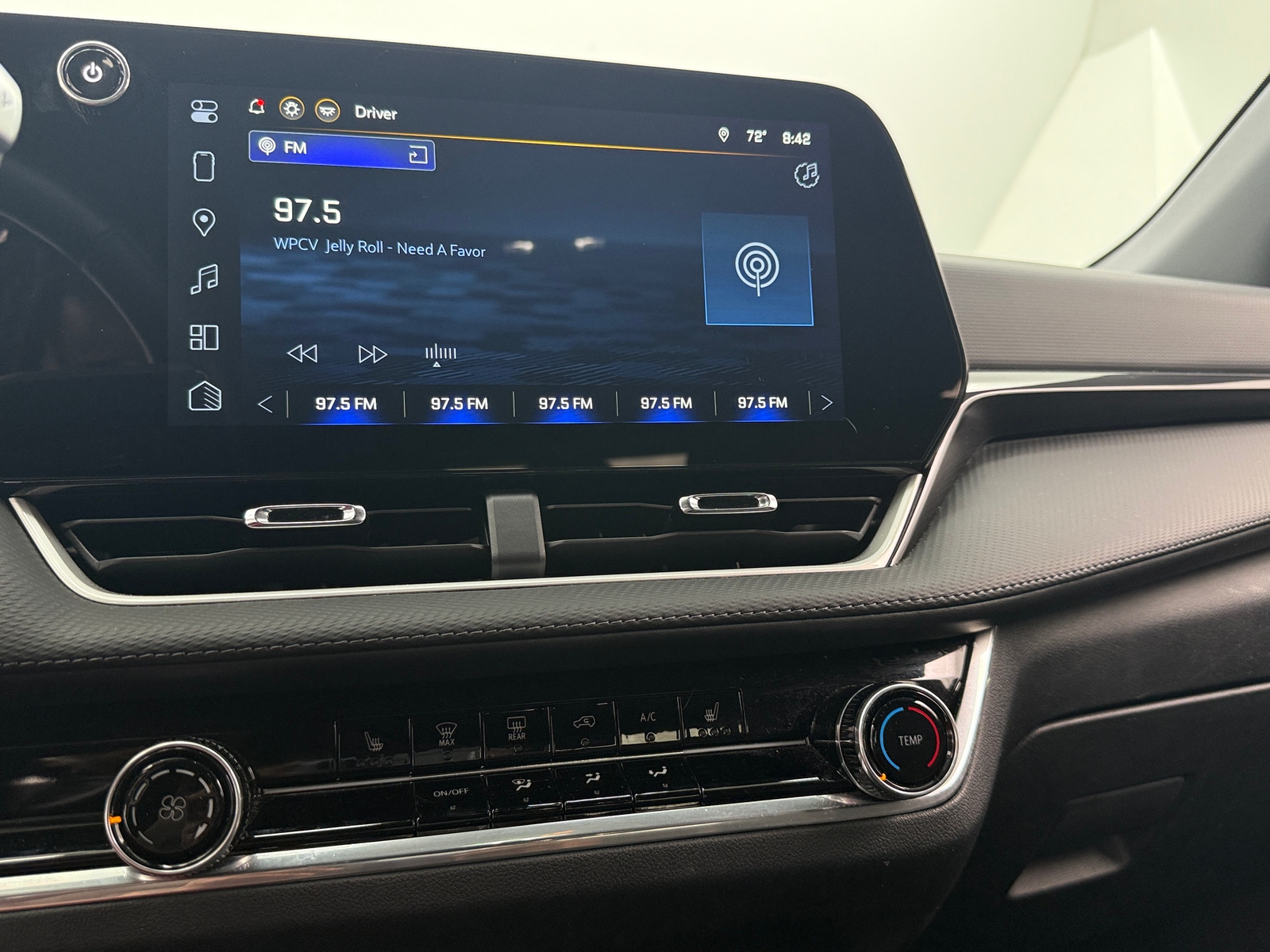 Thumbnail: 2025 Chevrolet Equinox - 4