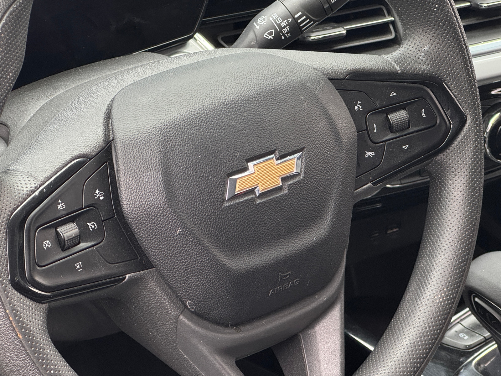 Thumbnail: 2025 Chevrolet Trax - 5