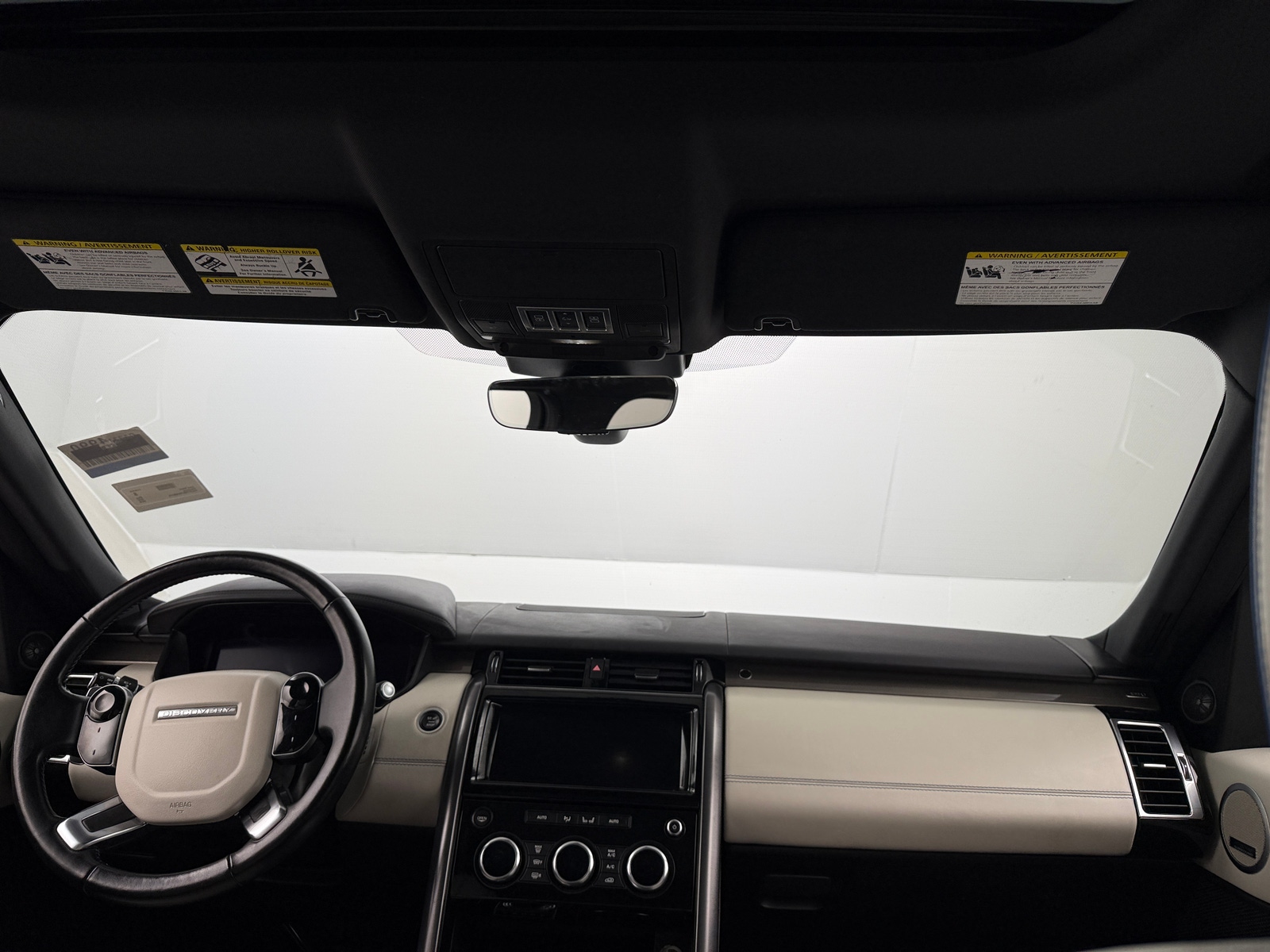 Thumbnail: 2019 Land Rover Discovery - 2