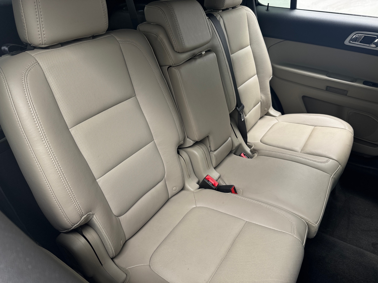 Thumbnail: 2015 Ford Explorer - 5