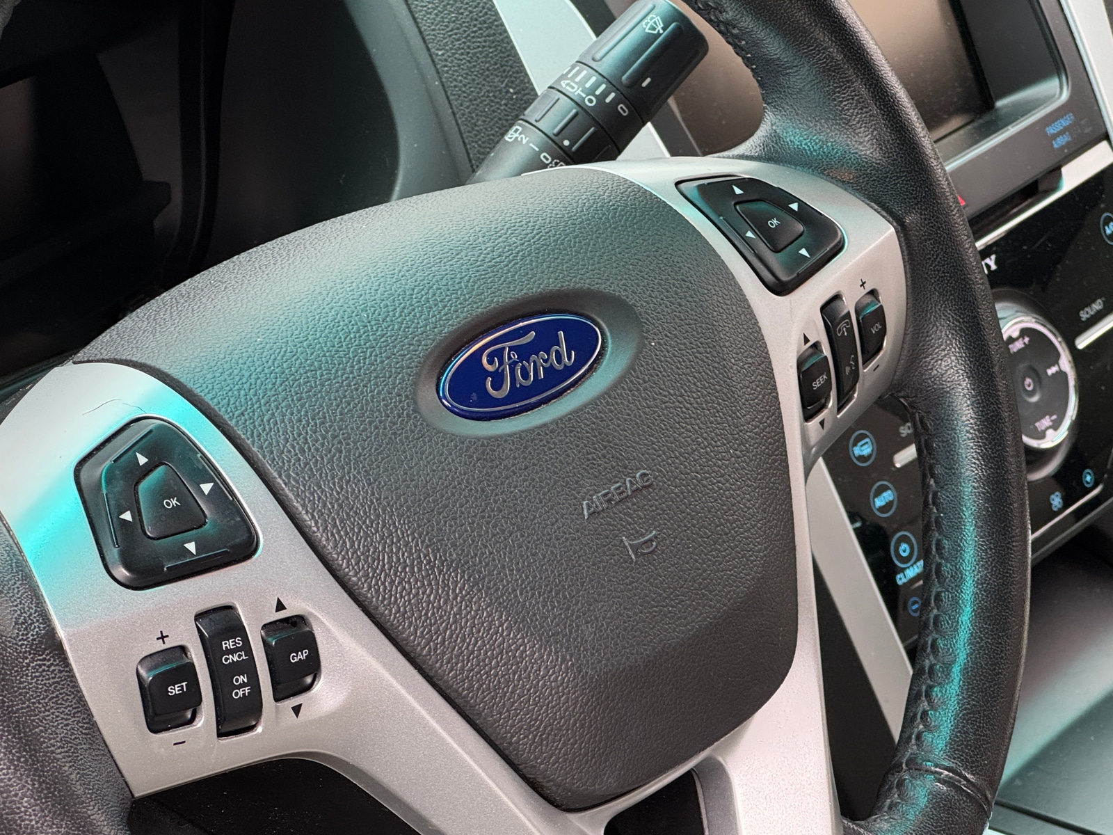 Thumbnail: 2015 Ford Explorer - 4