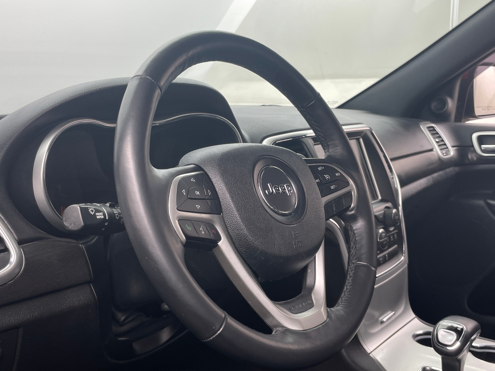 Thumbnail: 2015 Jeep Grand Cherokee - 5