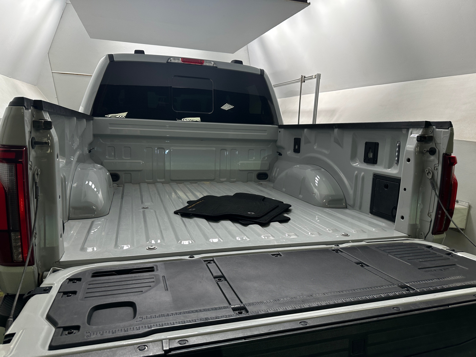 Thumbnail: 2024 Ford Econoline - 7