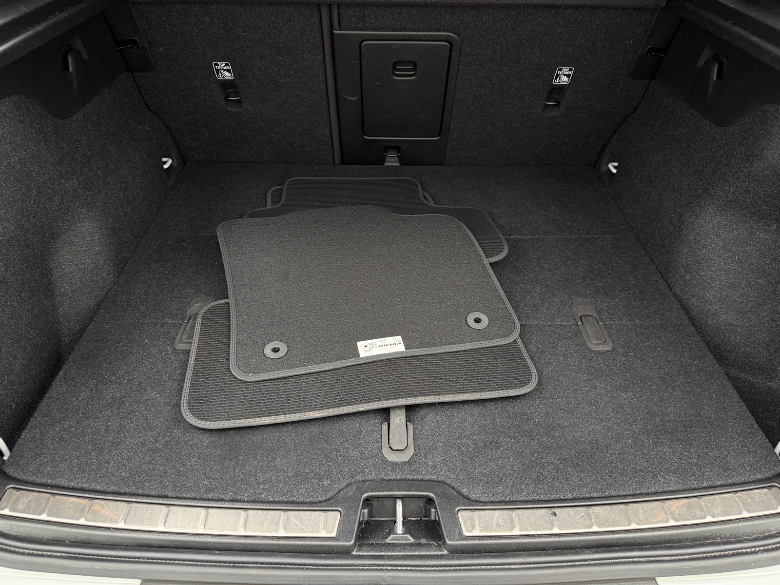 Thumbnail: 2023 Volvo C40 - 7