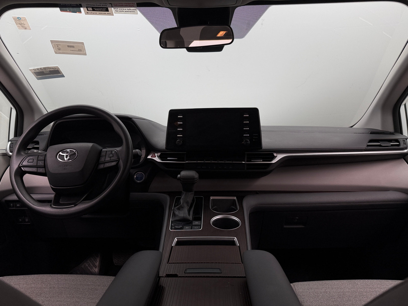 Thumbnail: 2024 Toyota Sienna - 3