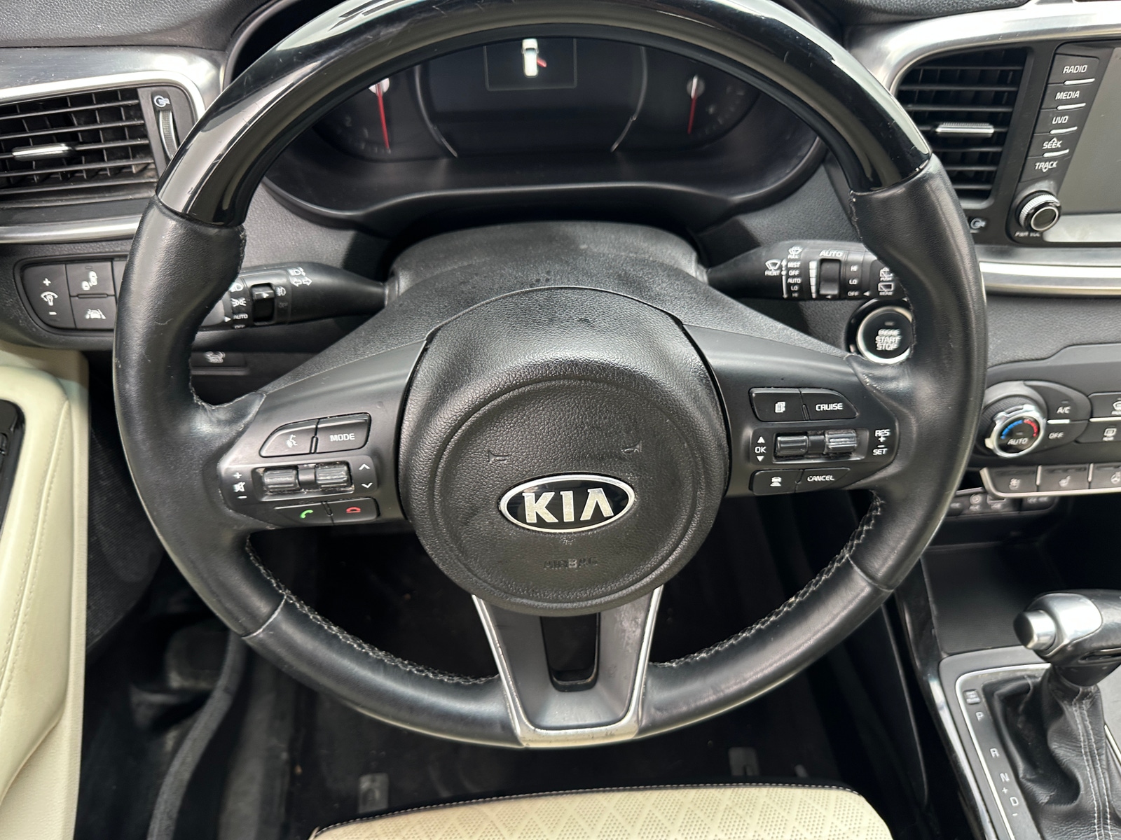 Thumbnail: 2018 Kia Sorento - 4