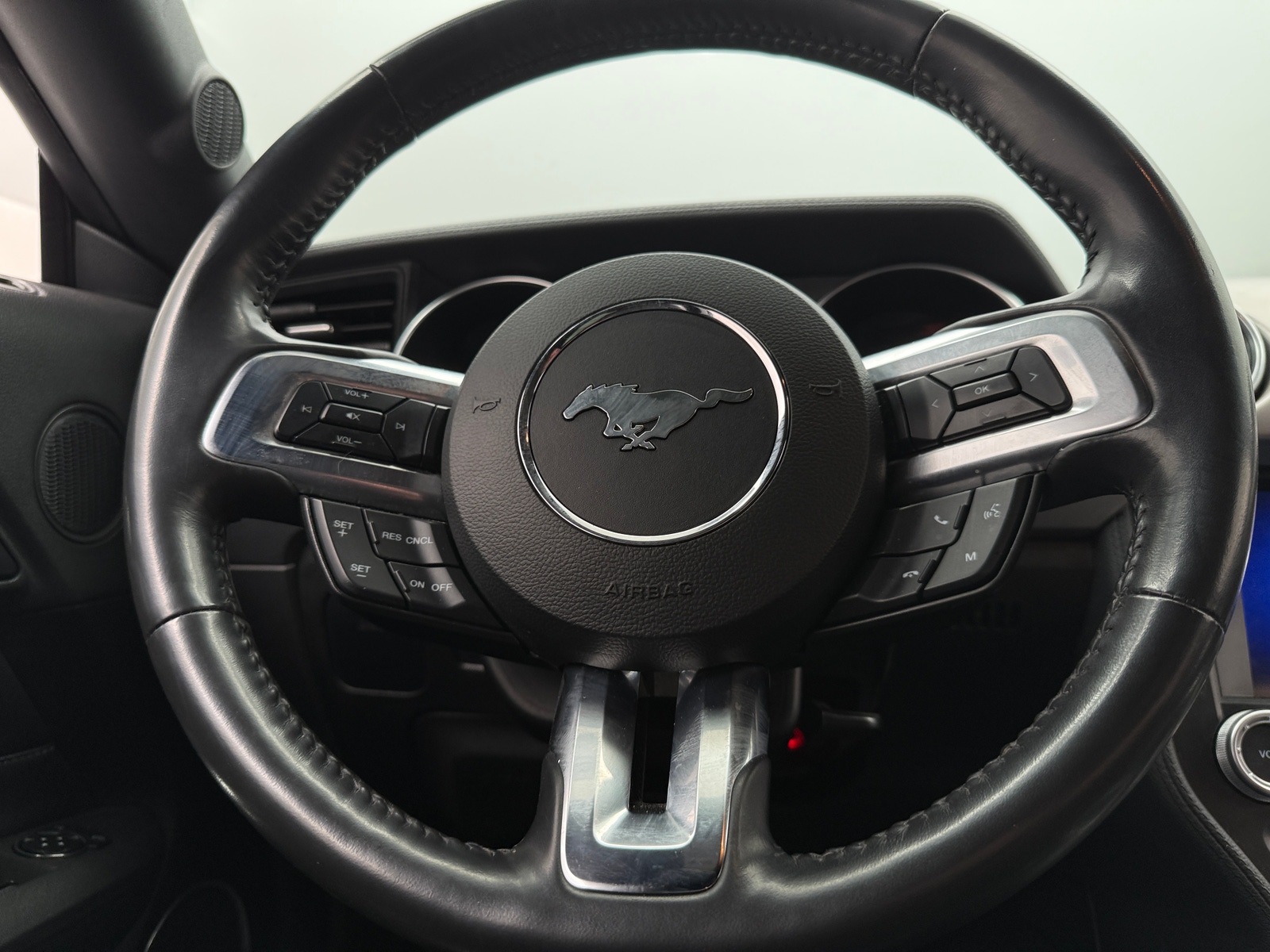 Thumbnail: 2022 Ford Mustang - 4