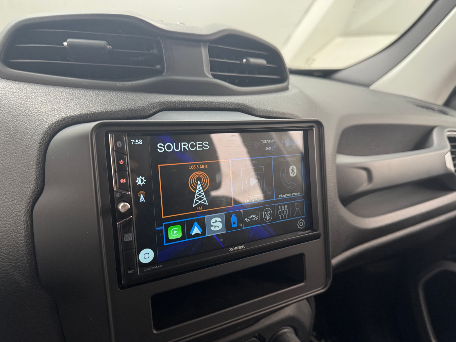 Thumbnail: 2021 Jeep Renegade - 4