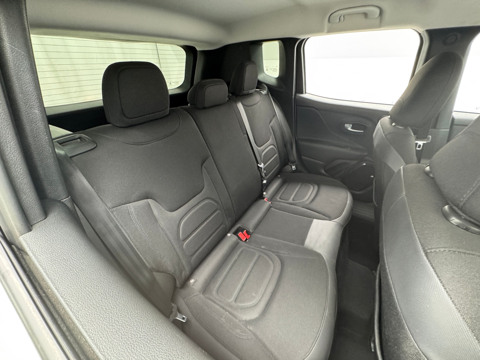 Thumbnail: 2017 Jeep Renegade - 6