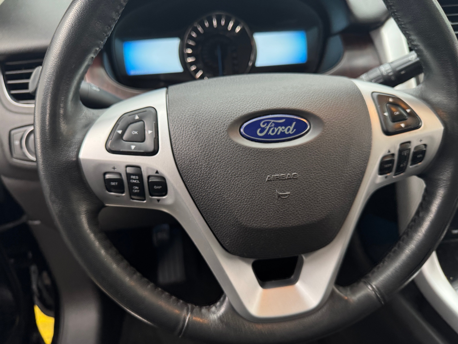 Thumbnail: 2013 Ford Edge - 4