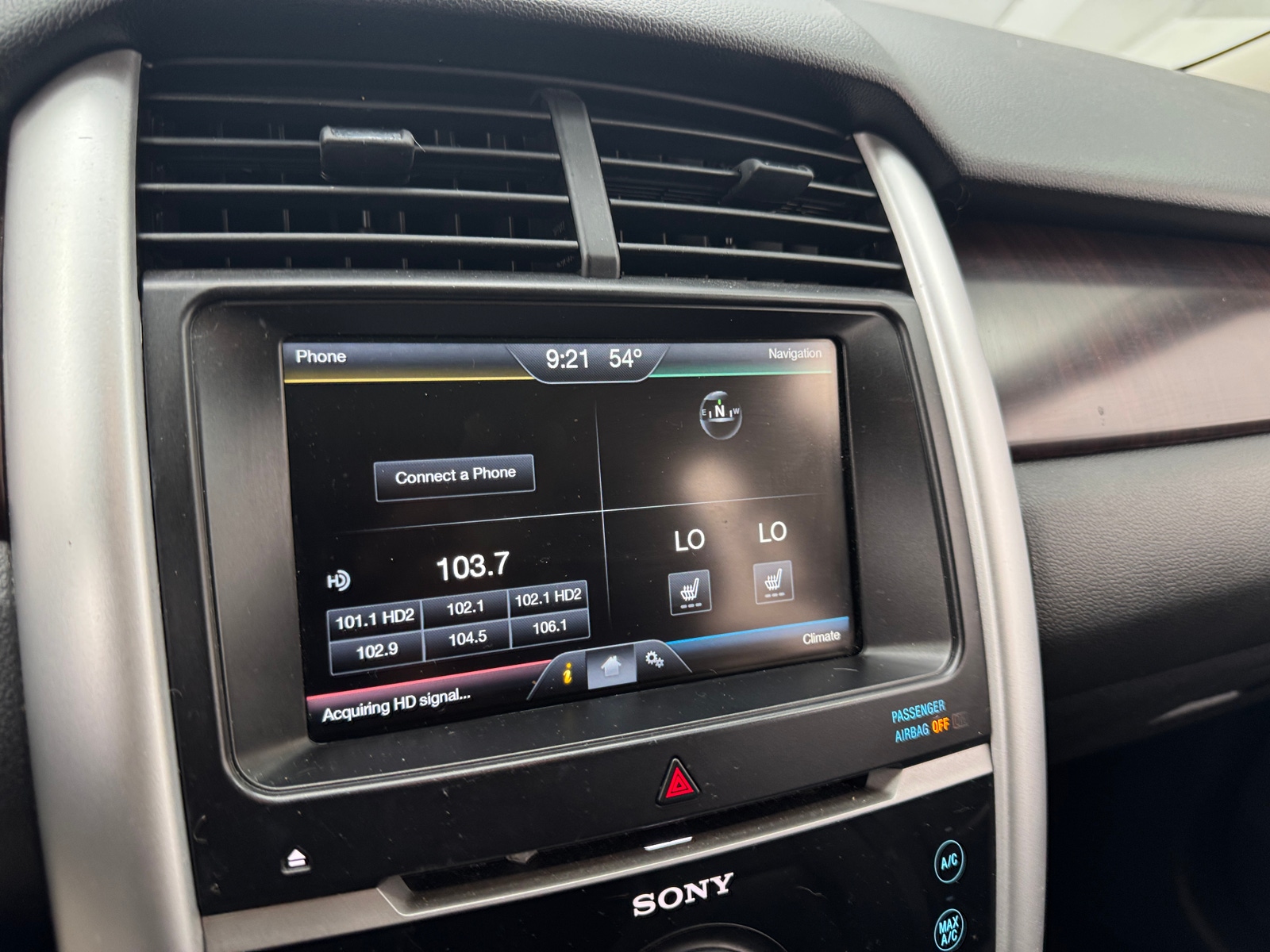 Thumbnail: 2013 Ford Edge - 3