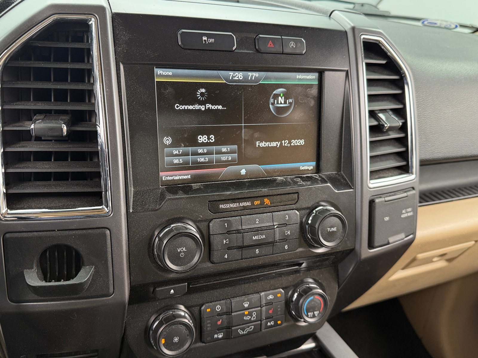 Thumbnail: 2015 Ford Econoline - 4