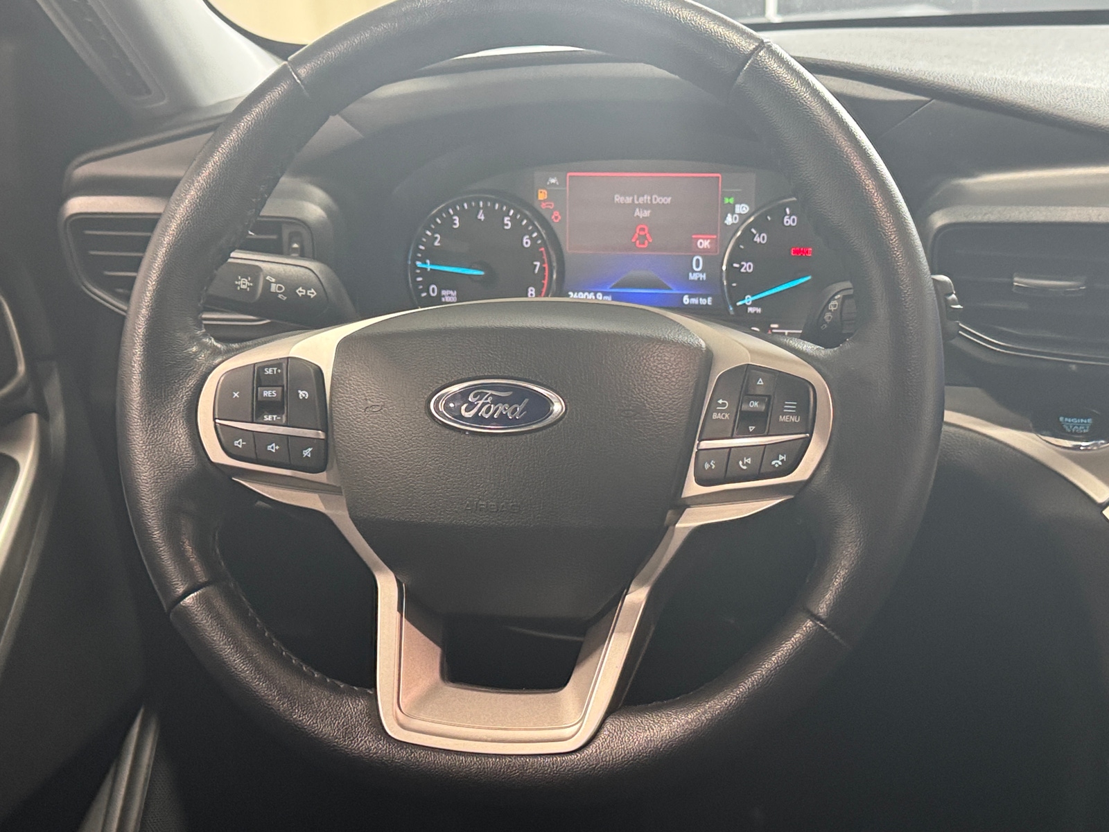 Thumbnail: 2022 Ford Explorer - 5