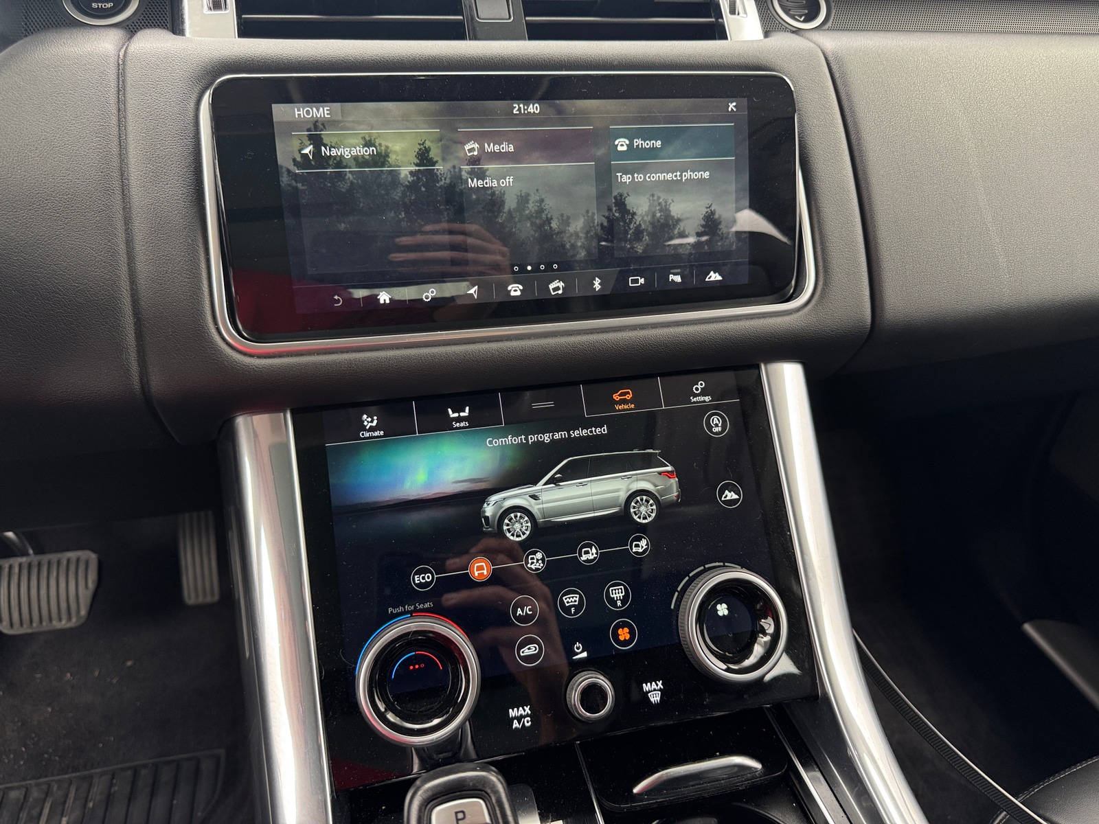 Thumbnail: 2020 Land Rover Range Rover Sport - 3