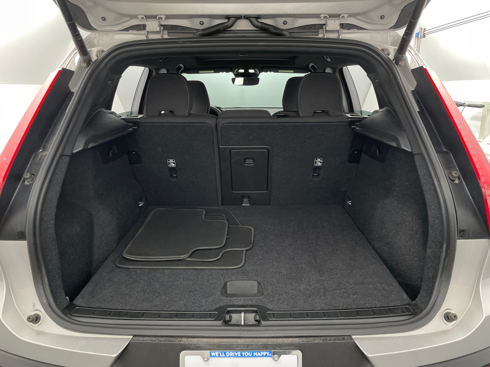 Thumbnail: 2024 Volvo XC40 - 7