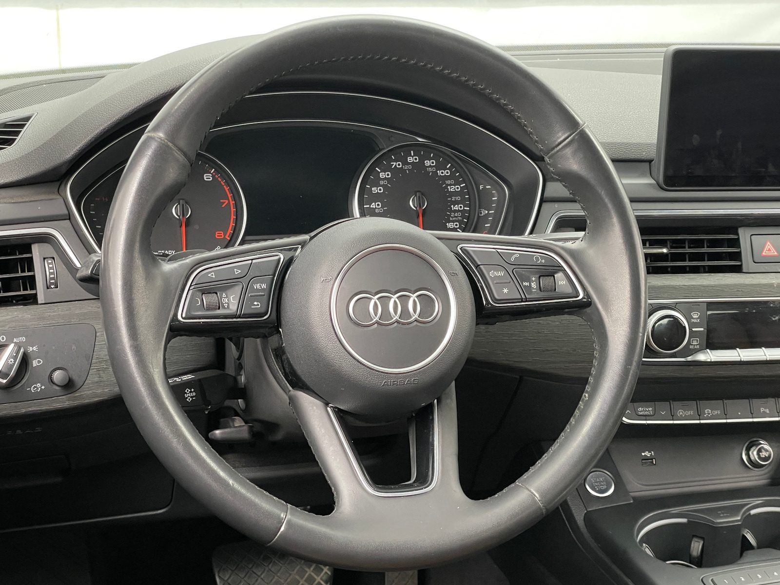 Thumbnail: 2019 Audi A4 - 4