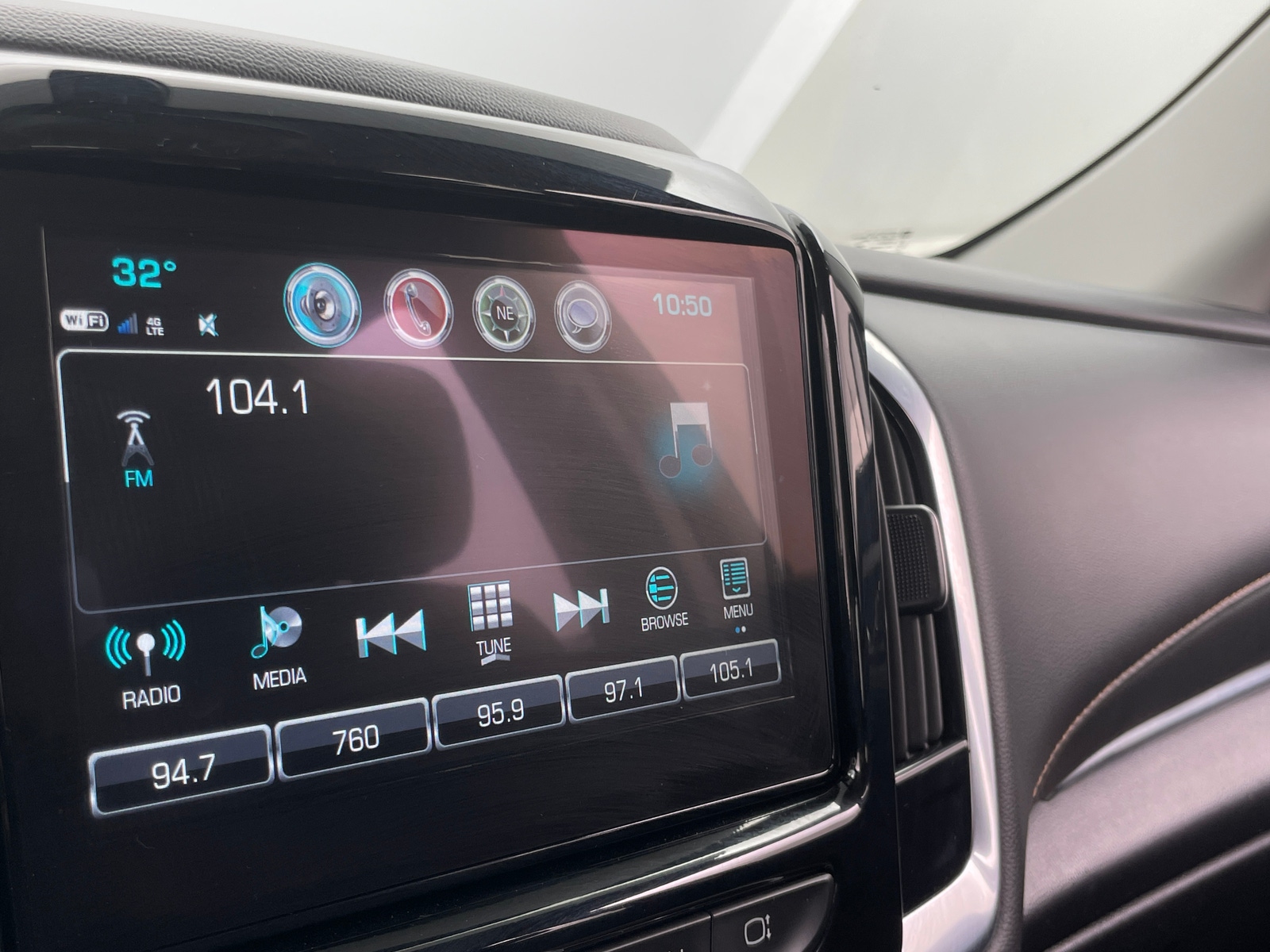 Thumbnail: 2019 Chevrolet Traverse - 4