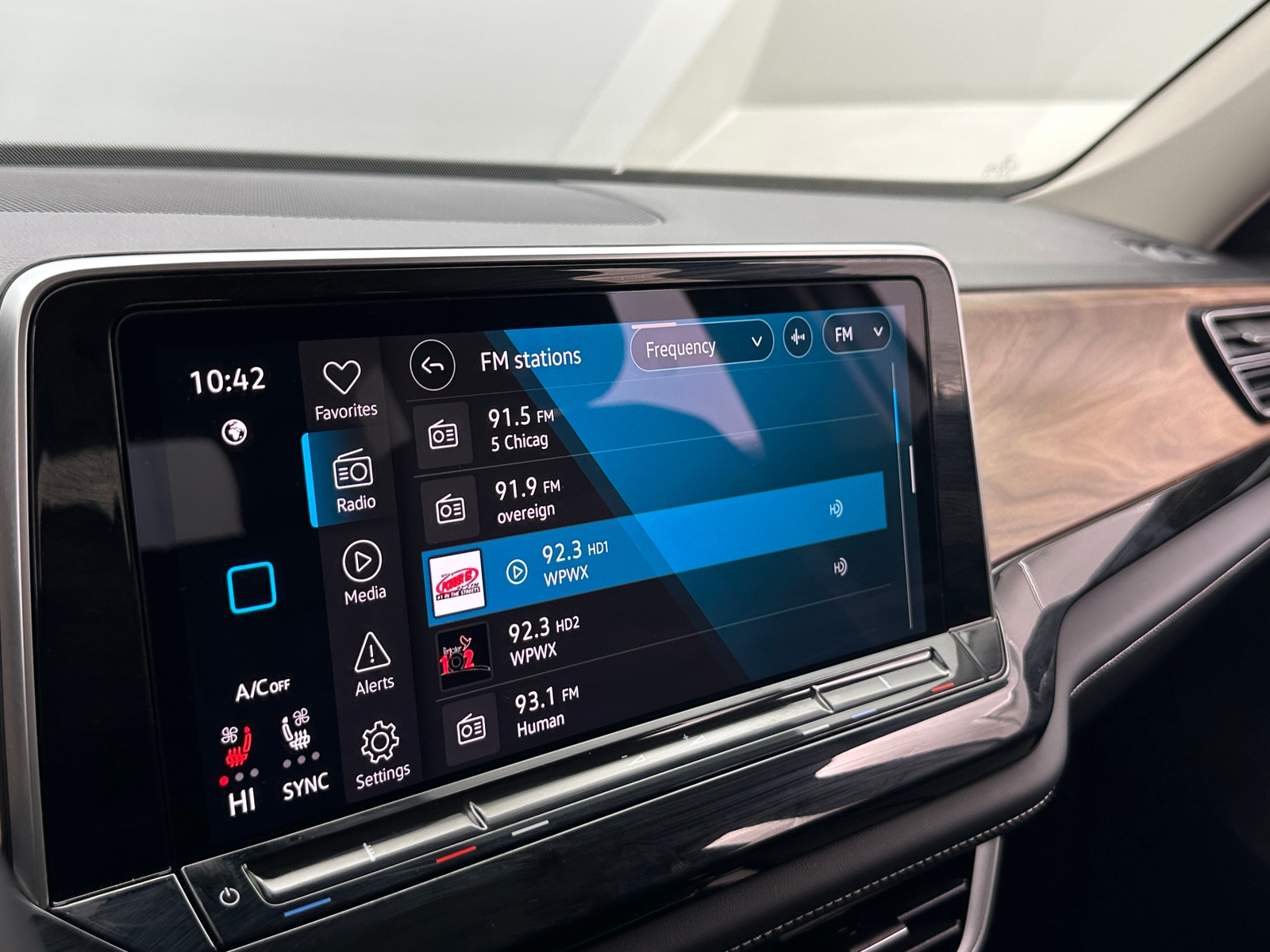 Thumbnail: 2025 Volkswagen Atlas - 3