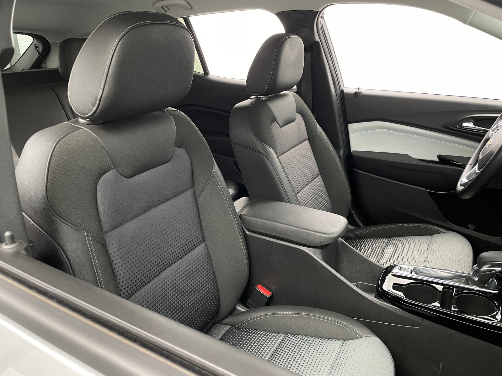 Thumbnail: 2025 Chevrolet Trax - 2