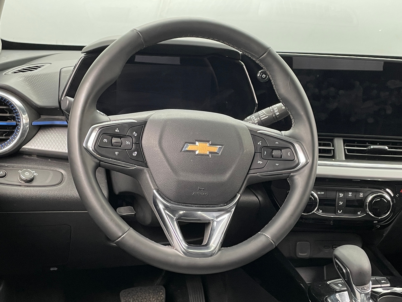 Thumbnail: 2025 Chevrolet Trax - 5