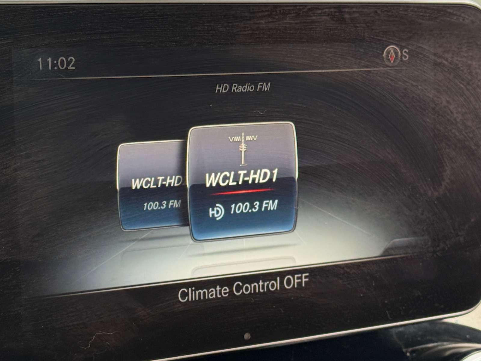 Thumbnail: 2017 Mercedes-Benz C-Class - 3