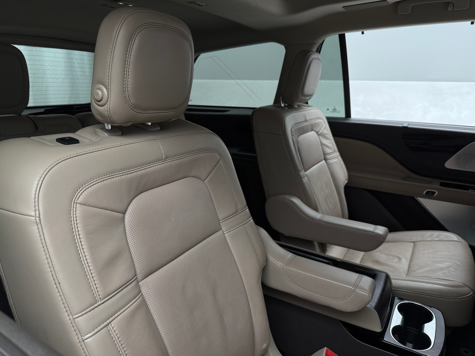 Thumbnail: 2020 Lincoln Aviator - 5