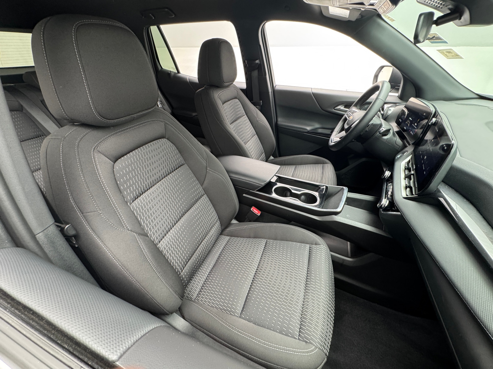 Thumbnail: 2025 Chevrolet Equinox - 2