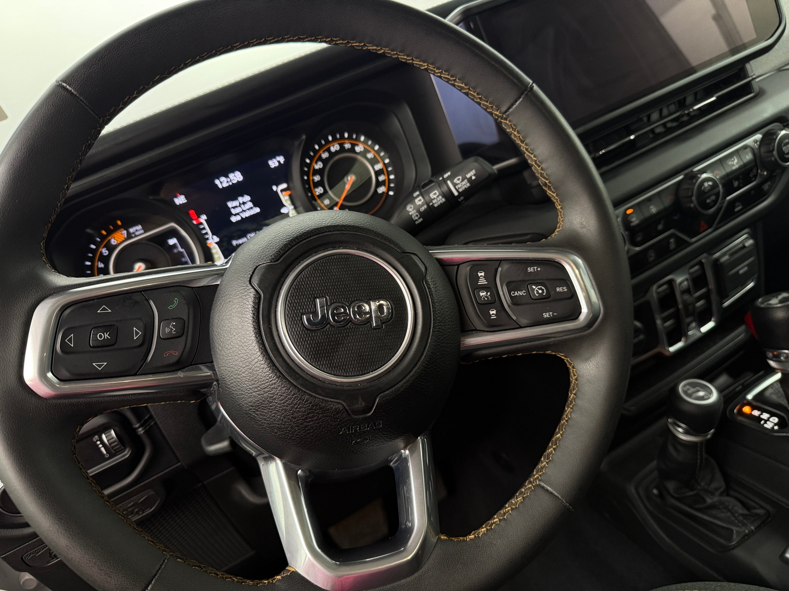 Thumbnail: 2024 Jeep Wrangler - 5