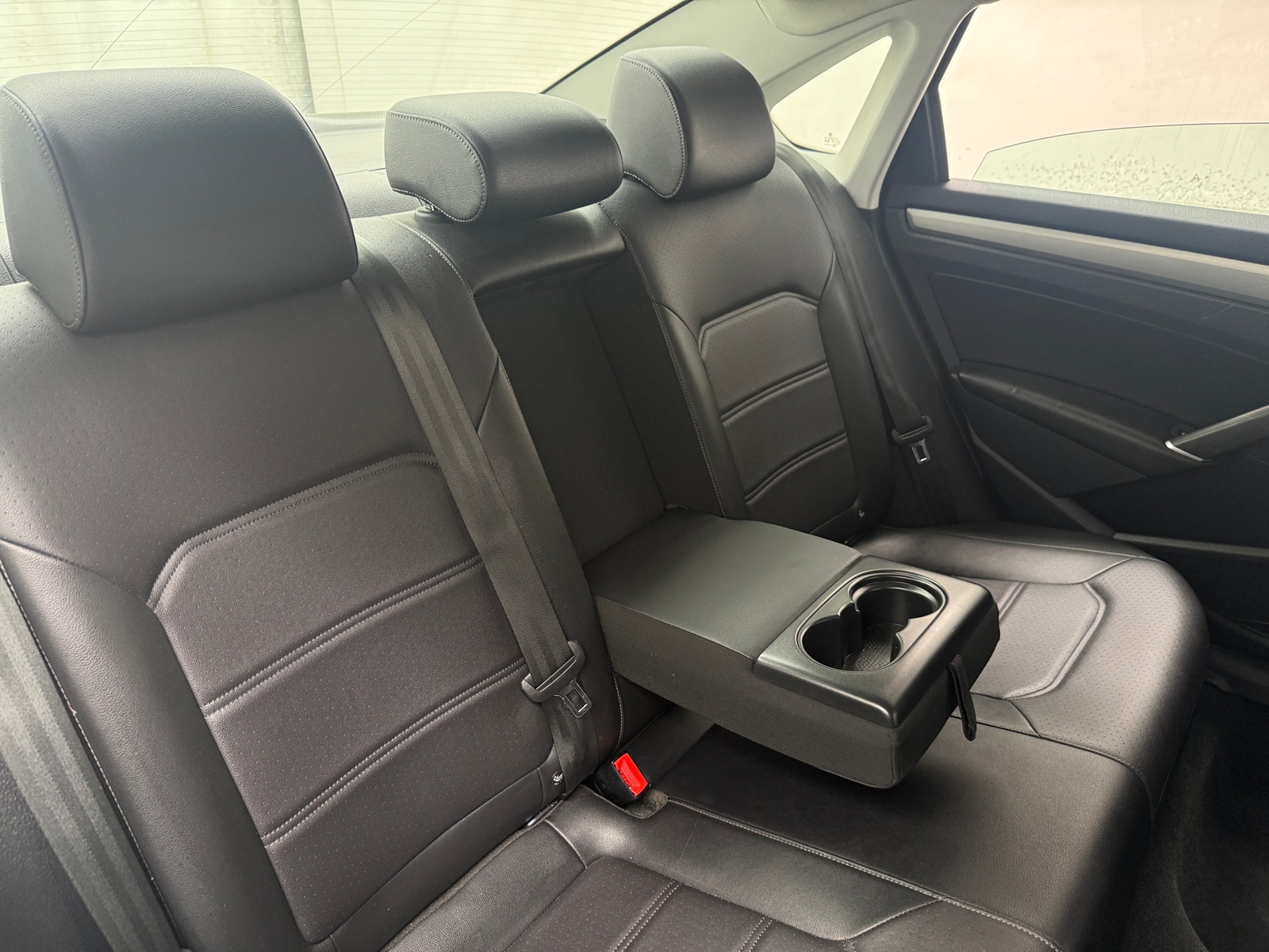 Thumbnail: 2021 Volkswagen Passat - 6