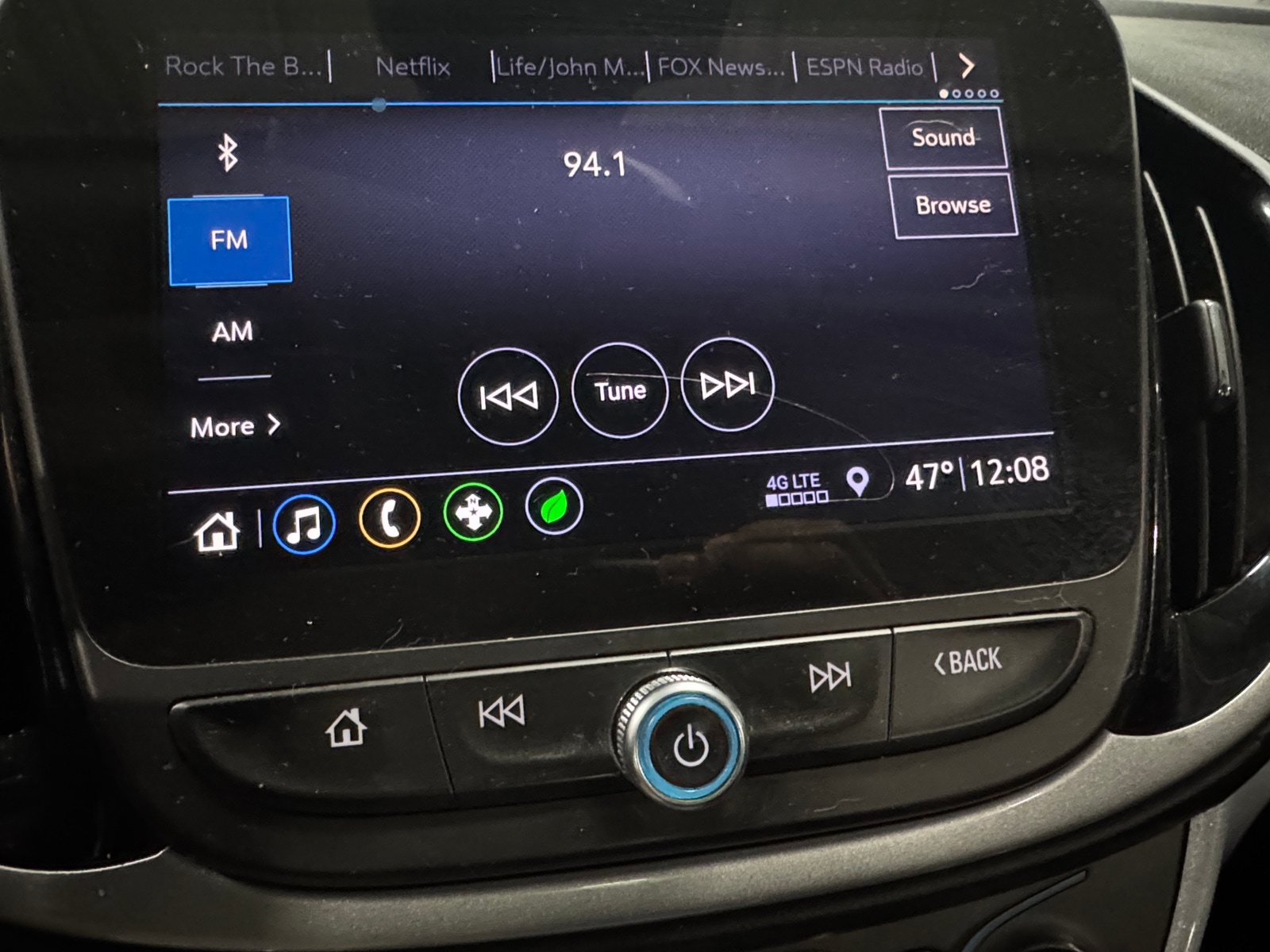 Thumbnail: 2019 Chevrolet Volt - 4