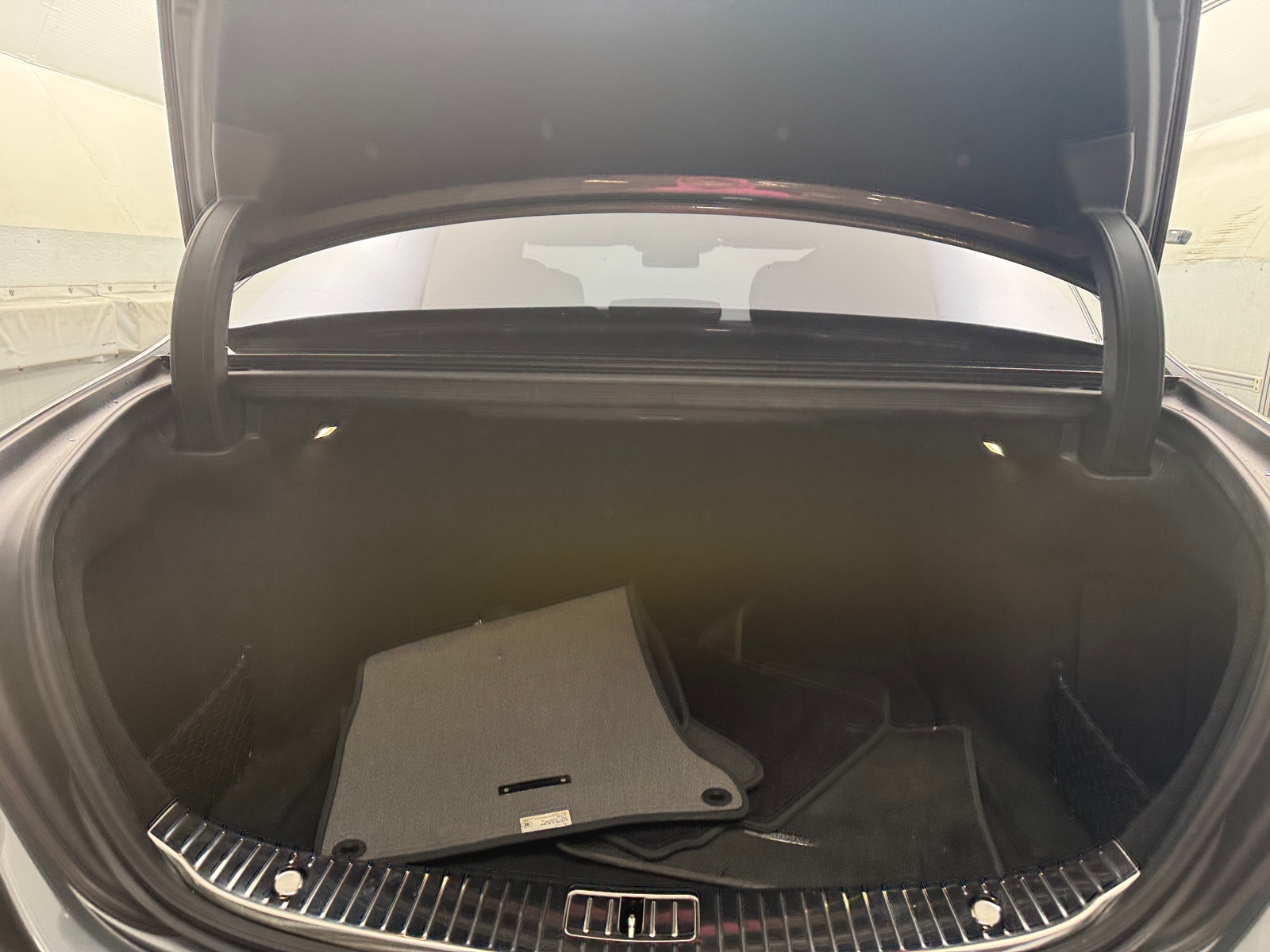 Thumbnail: 2018 Mercedes-Benz S-Class - 6