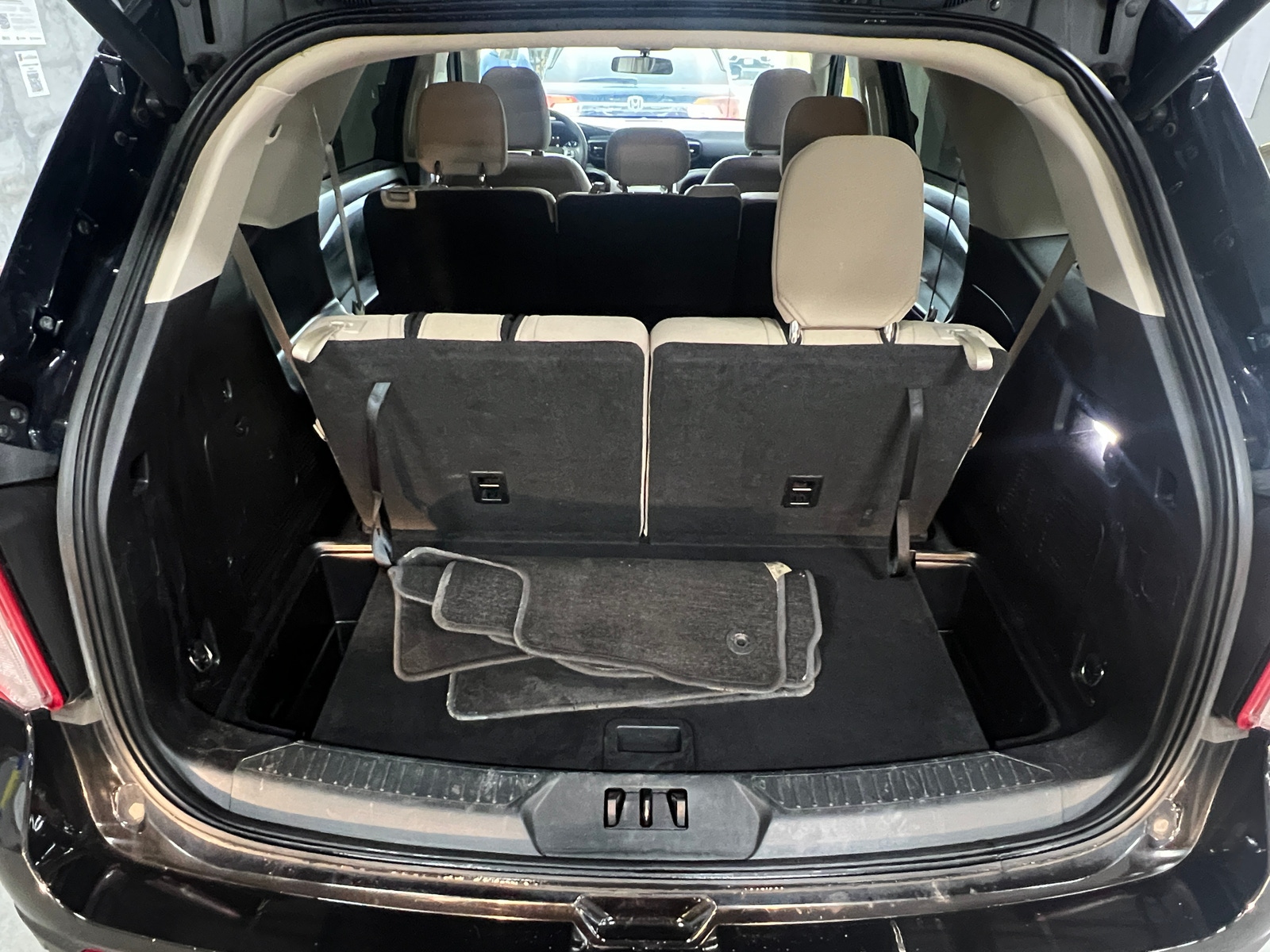 Thumbnail: 2021 Ford Explorer - 7