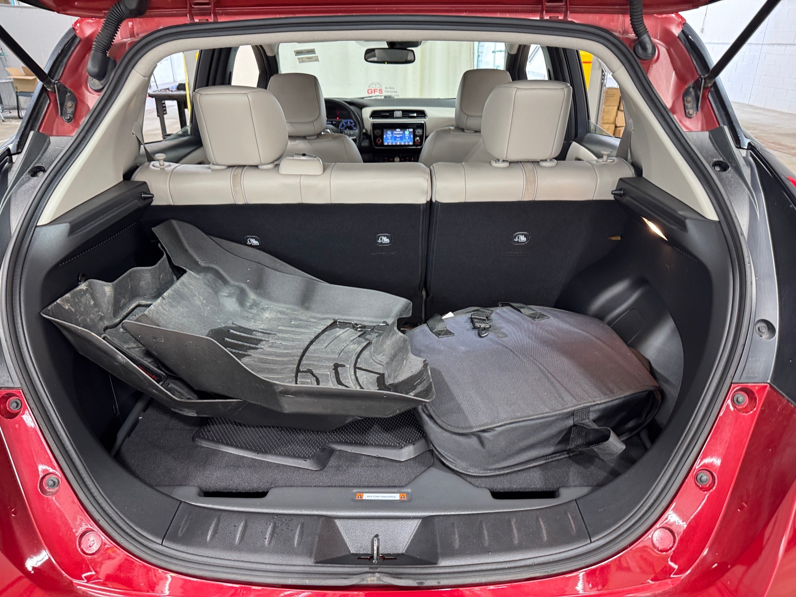 Thumbnail: 2019 Nissan Leaf - 6