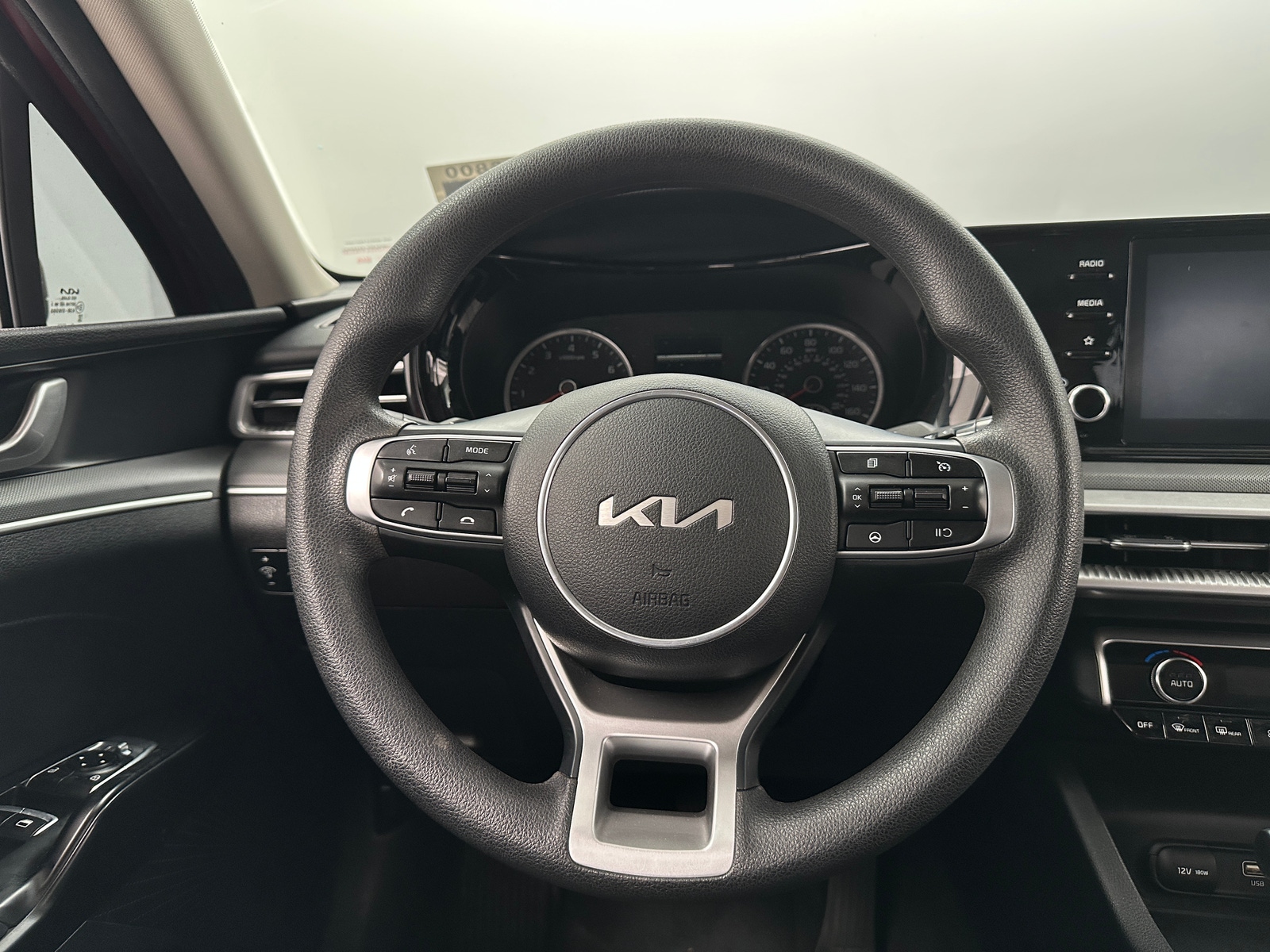 Thumbnail: 2022 Kia K5 - 5