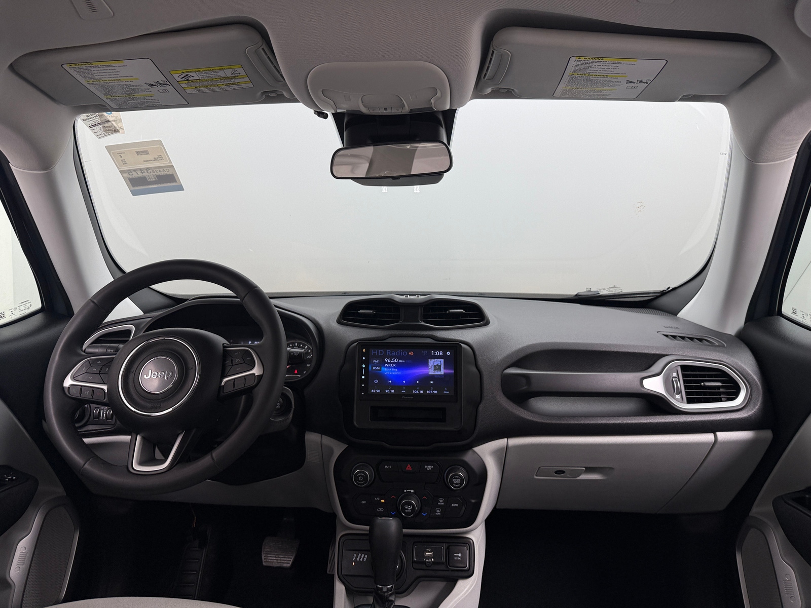 Thumbnail: 2018 Jeep Renegade - 3