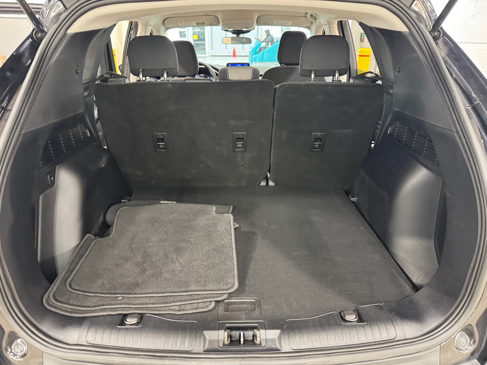 Thumbnail: 2022 Ford Escape - 7