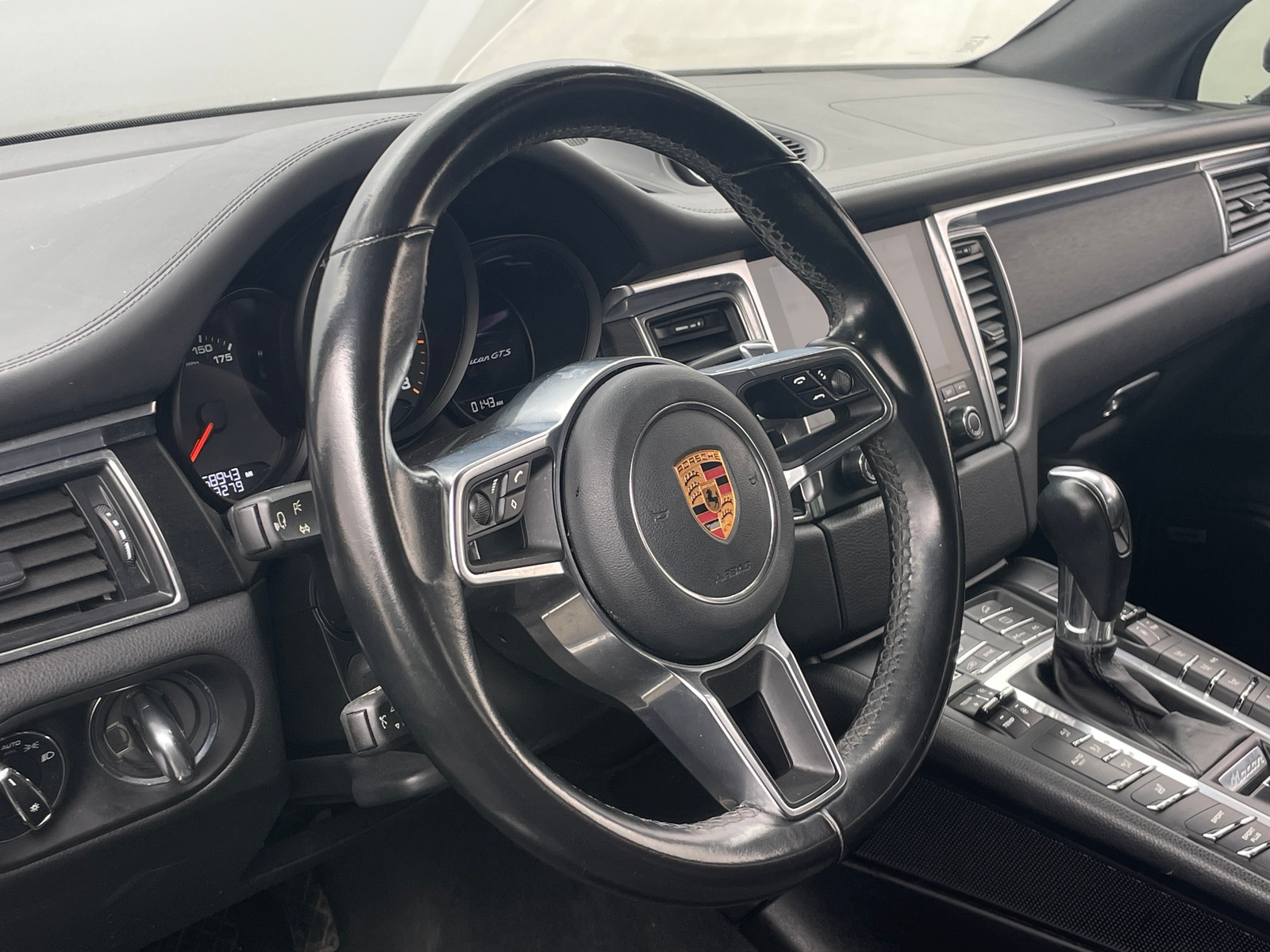 Thumbnail: 2018 Porsche Macan - 4