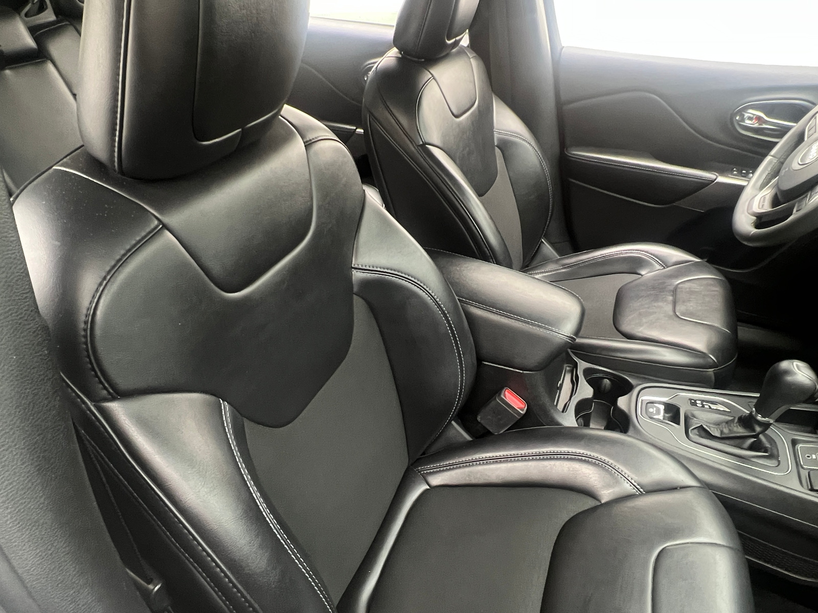 Thumbnail: 2020 Jeep Cherokee - 2