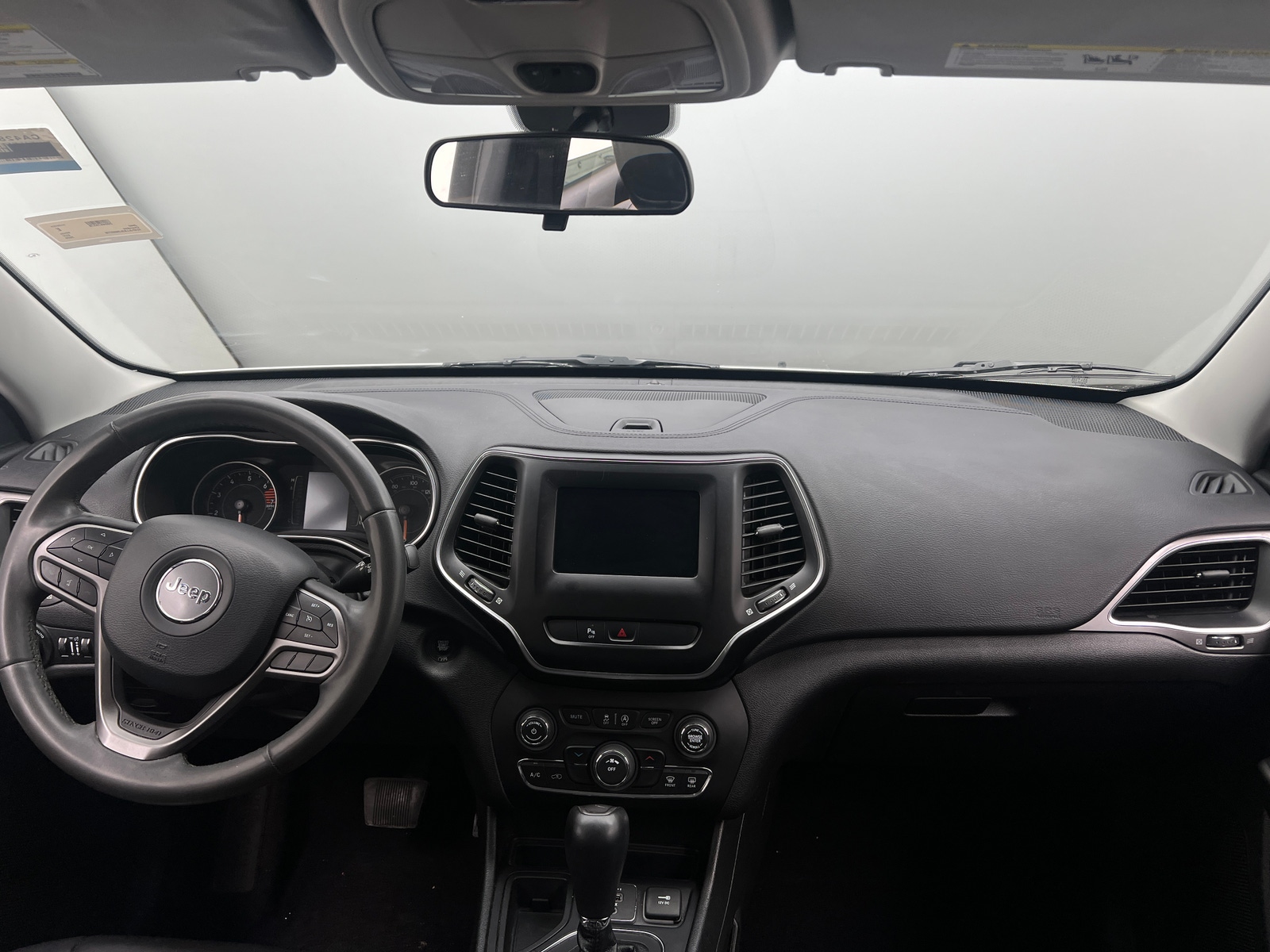 Thumbnail: 2020 Jeep Cherokee - 3