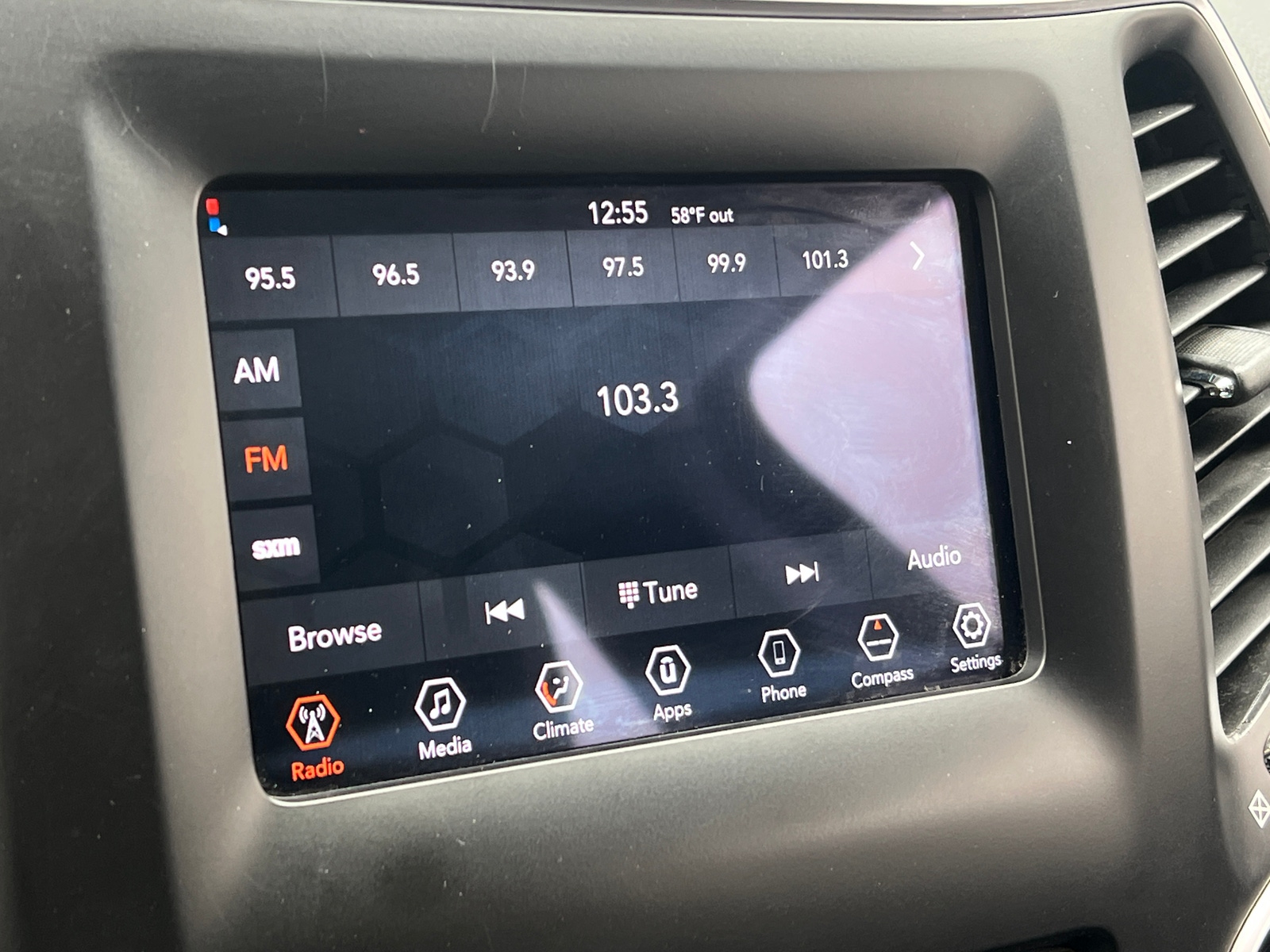 Thumbnail: 2020 Jeep Cherokee - 4