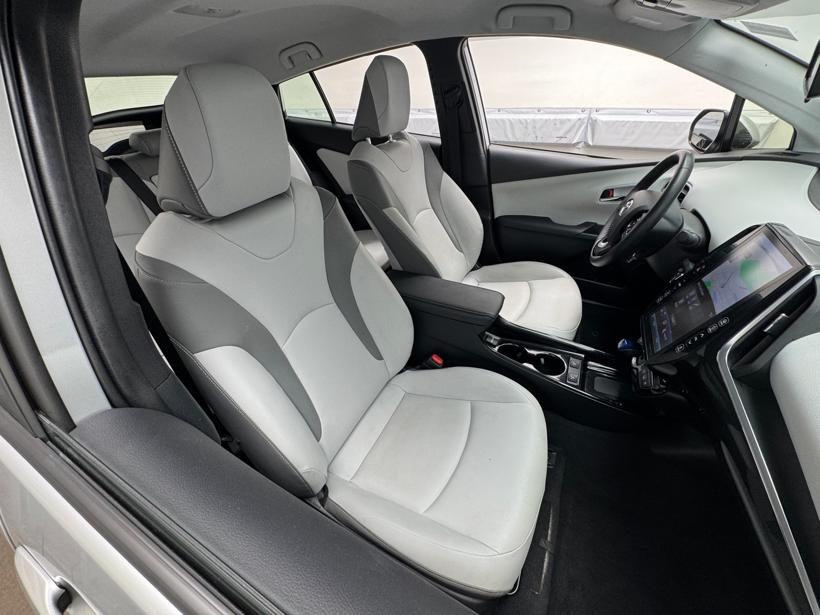 Thumbnail: 2022 Toyota Prius Prime - 2