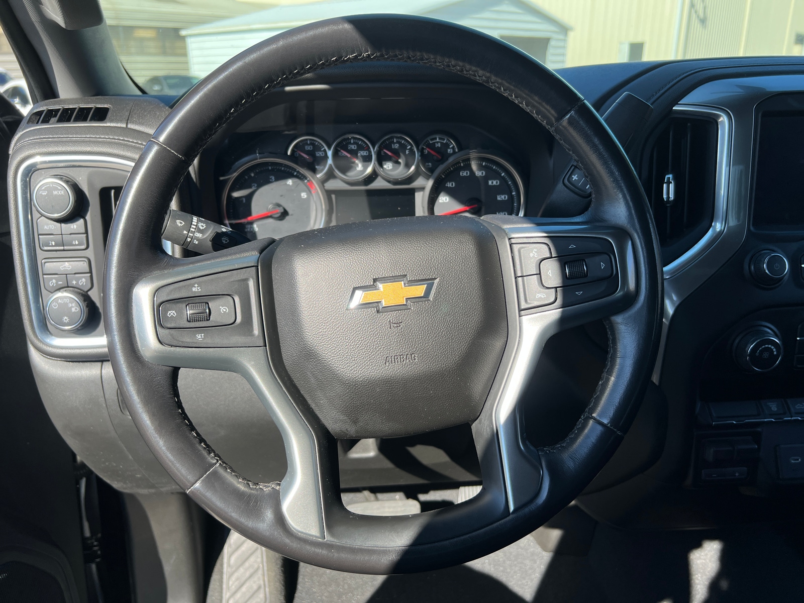 Thumbnail: 2023 Chevrolet Silverado 2500 - 5