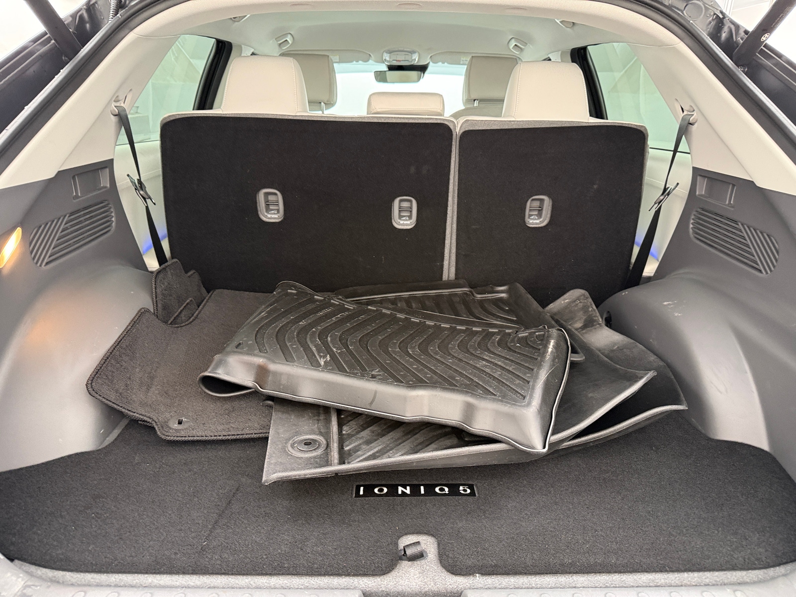 Thumbnail: 2023 Hyundai Ioniq 5 - 6